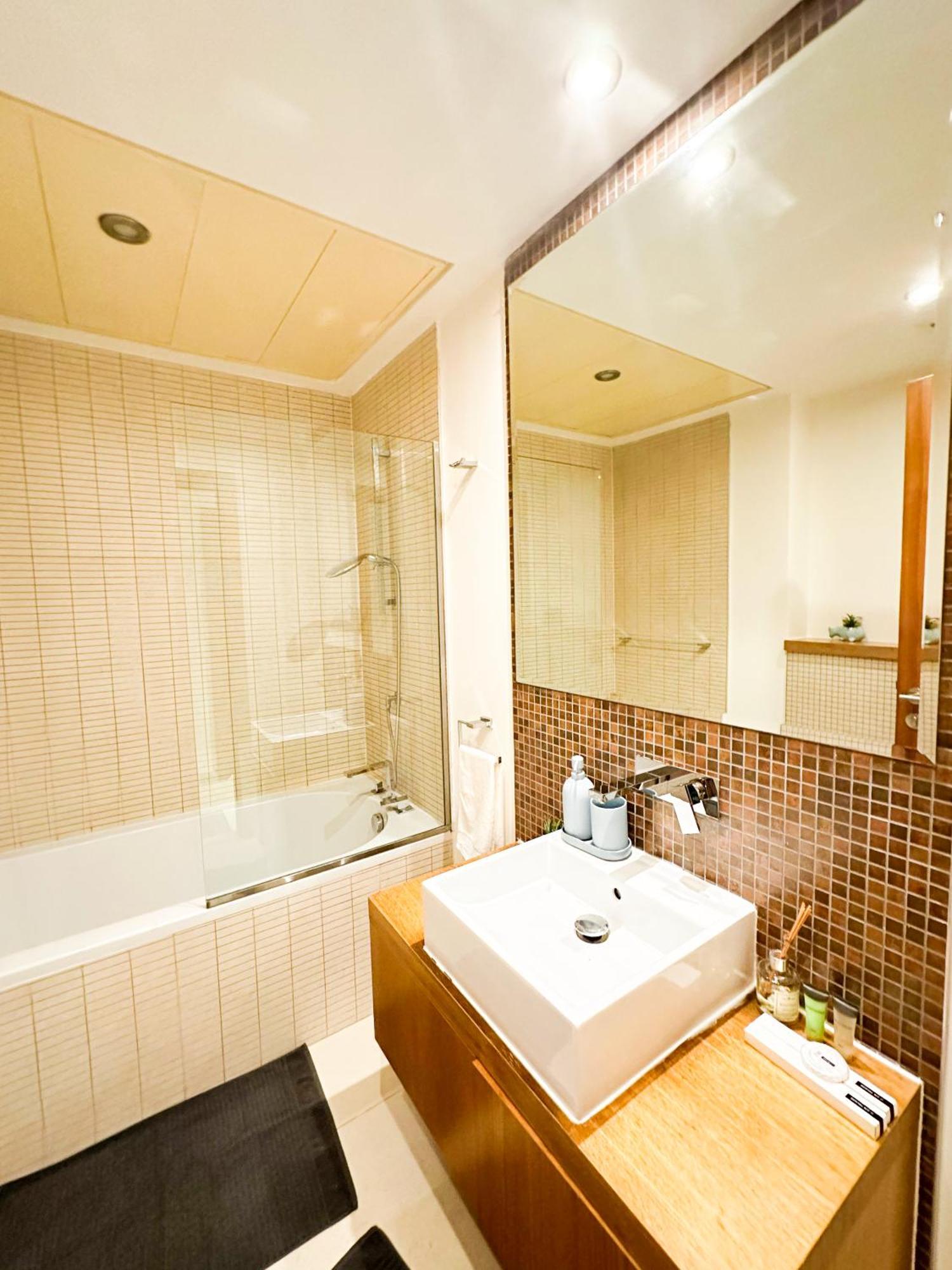Stunning 2br Luxuryliving In Primearea Alnaseem203 * Abu Dhabi
