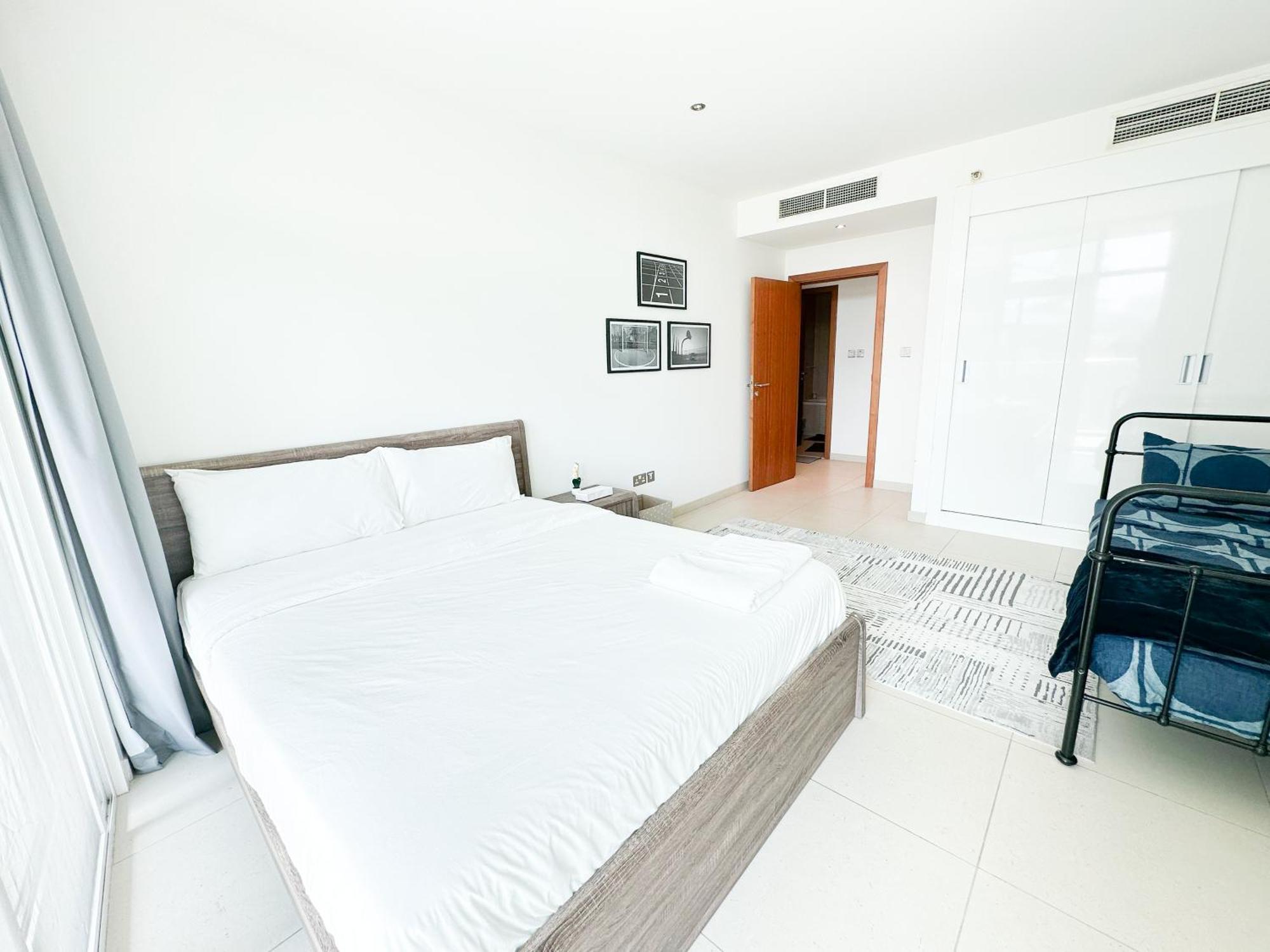 Stunning 2br Luxuryliving In Primearea Alnaseem203 *